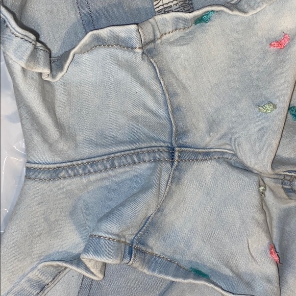 Used Girls Shorts - Picture 2 of 9